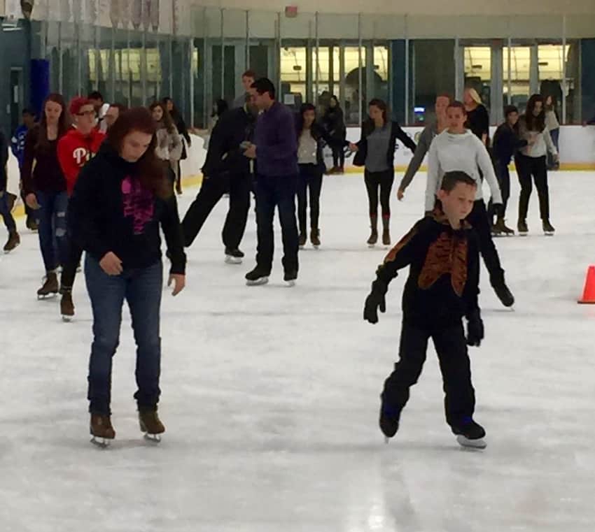 Ice Skating at RDV Sportsplex 02